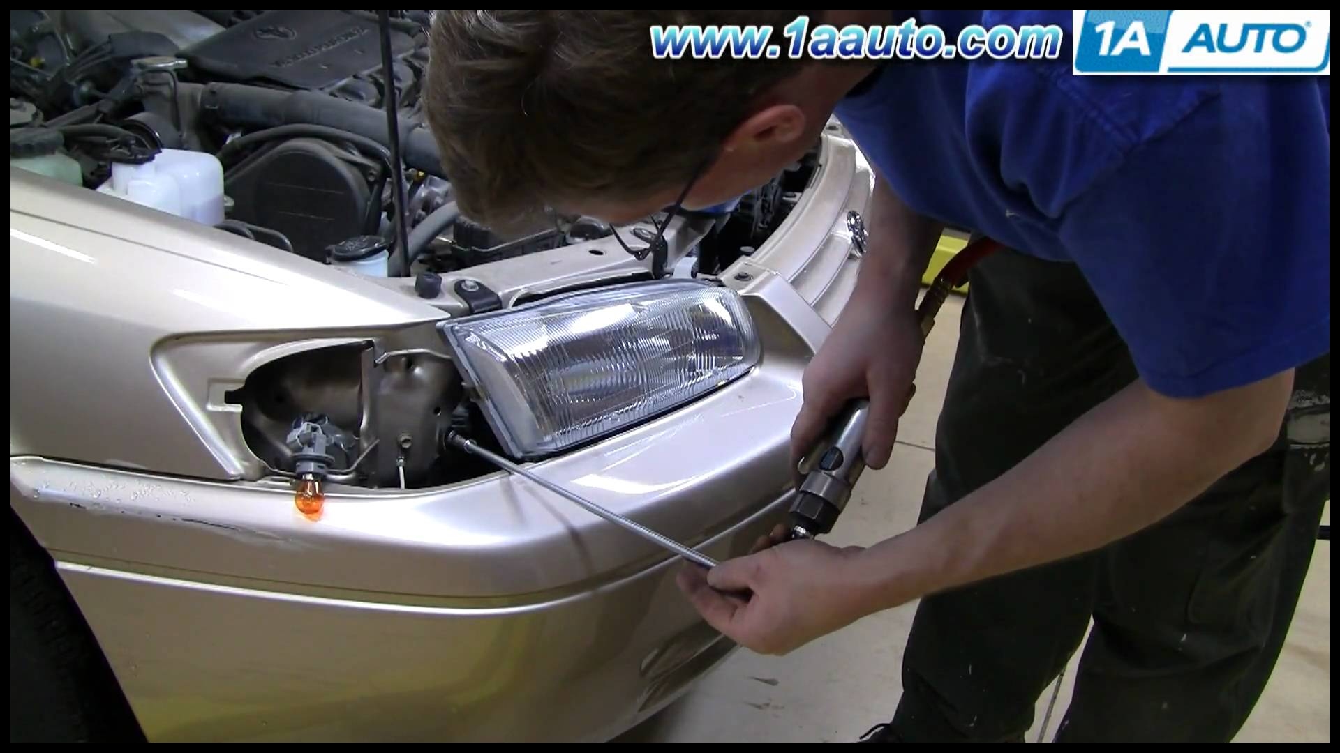how to install replace headlight toyota camry 97 01 1aauto youtube rh youtube Truck