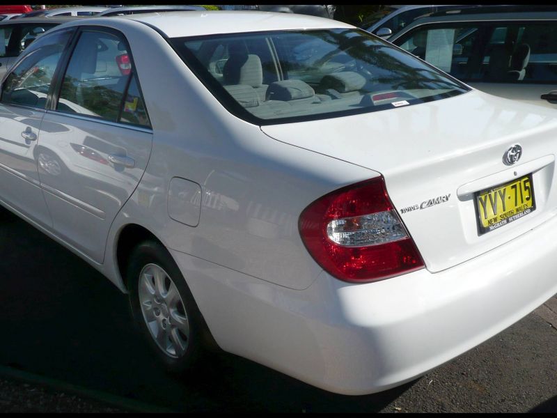 2003 toyota Camry Tail Light