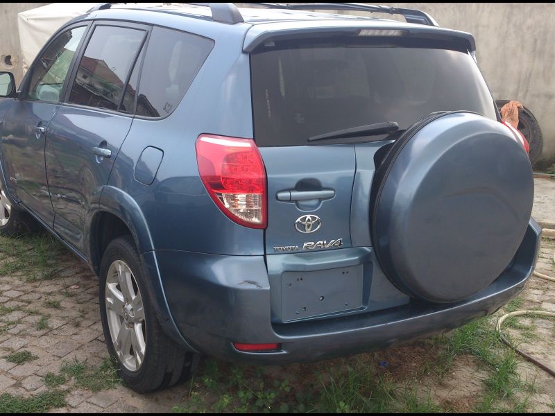 2005 toyota Rav4 Spare Tire Cover