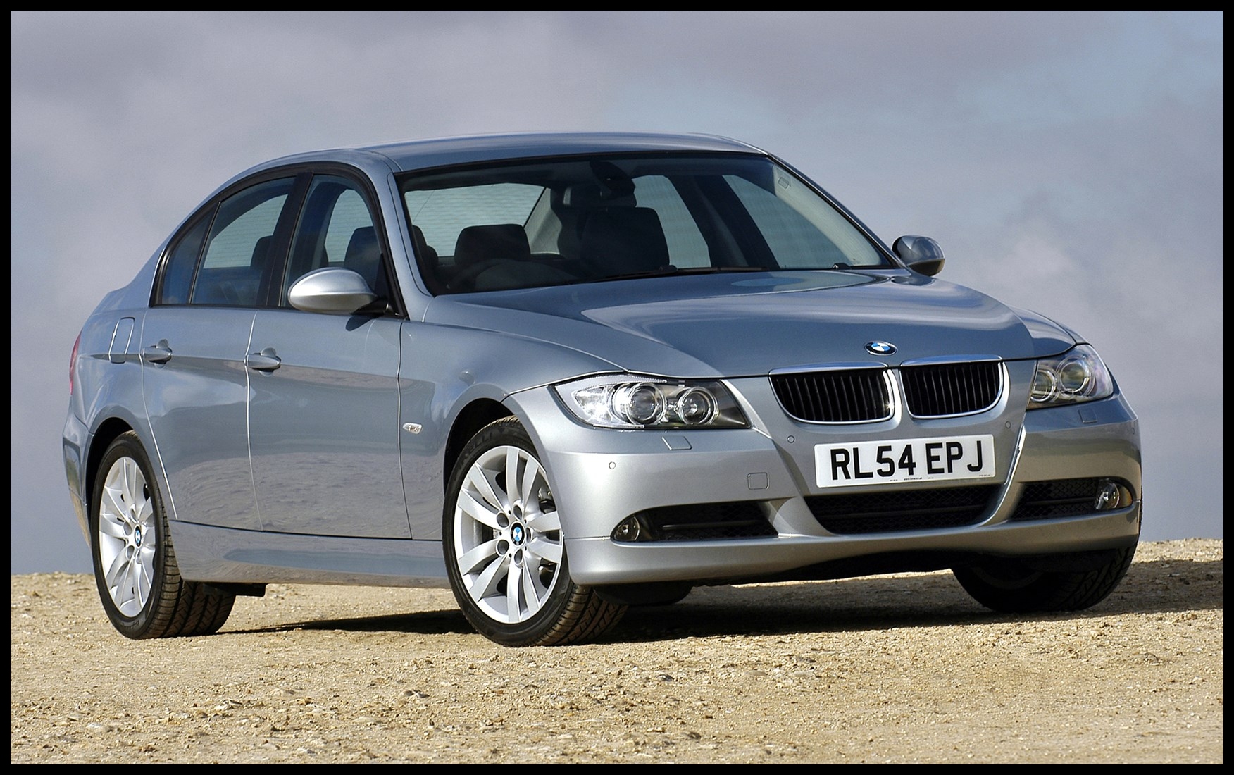 BMW 3 Series Saloon 2005 2011 Features Equipment and Accessories