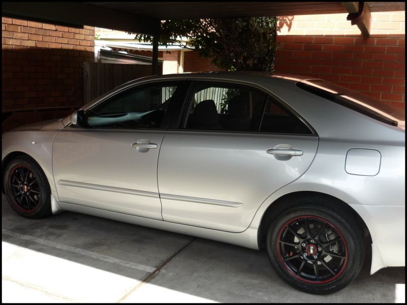 2007 toyota Camry Le Tires