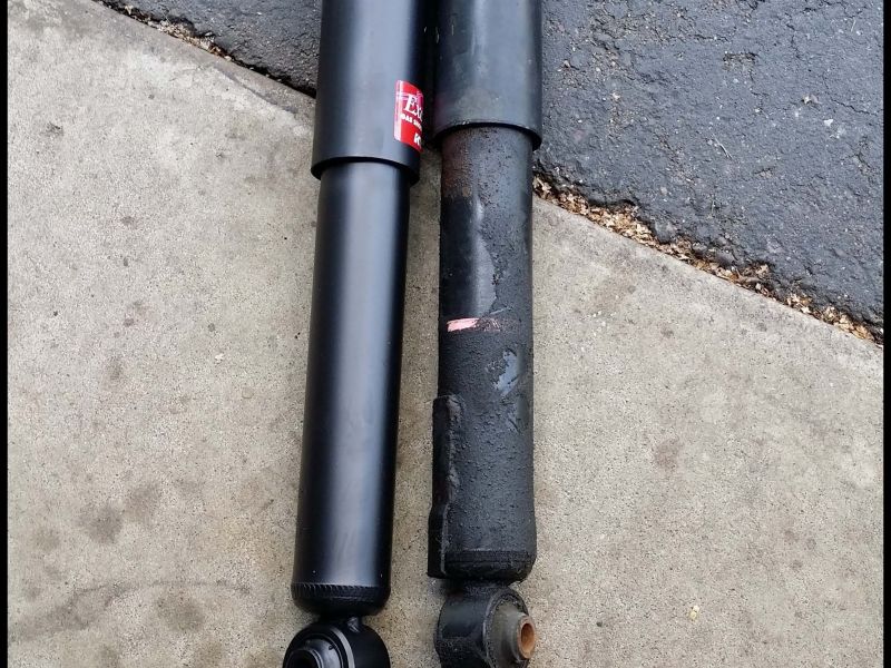 2007 toyota Rav4 Rear Shock Replacement