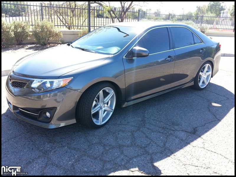 2009 toyota Camry Wheel Size