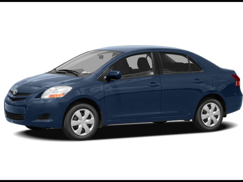 2011 toyota Yaris Sedan Review