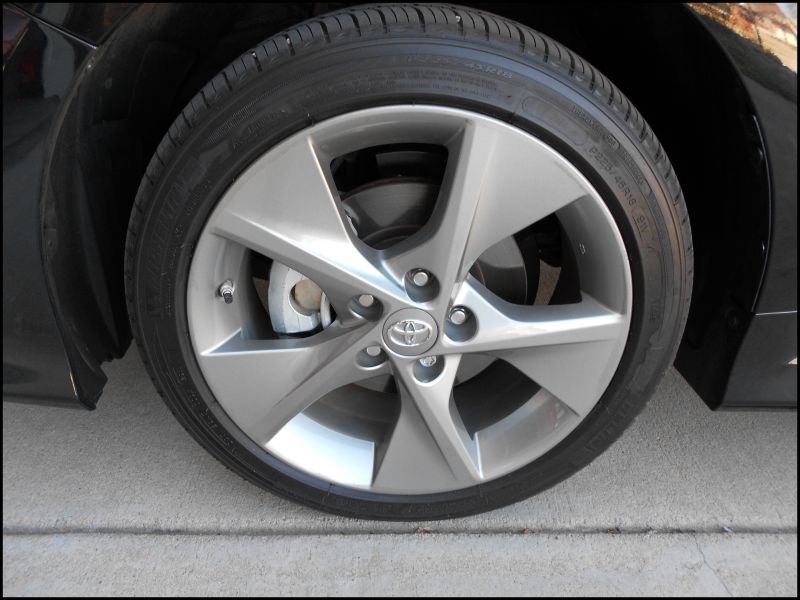 2013 toyota Camry Tire Size P225 45r18 Se V6