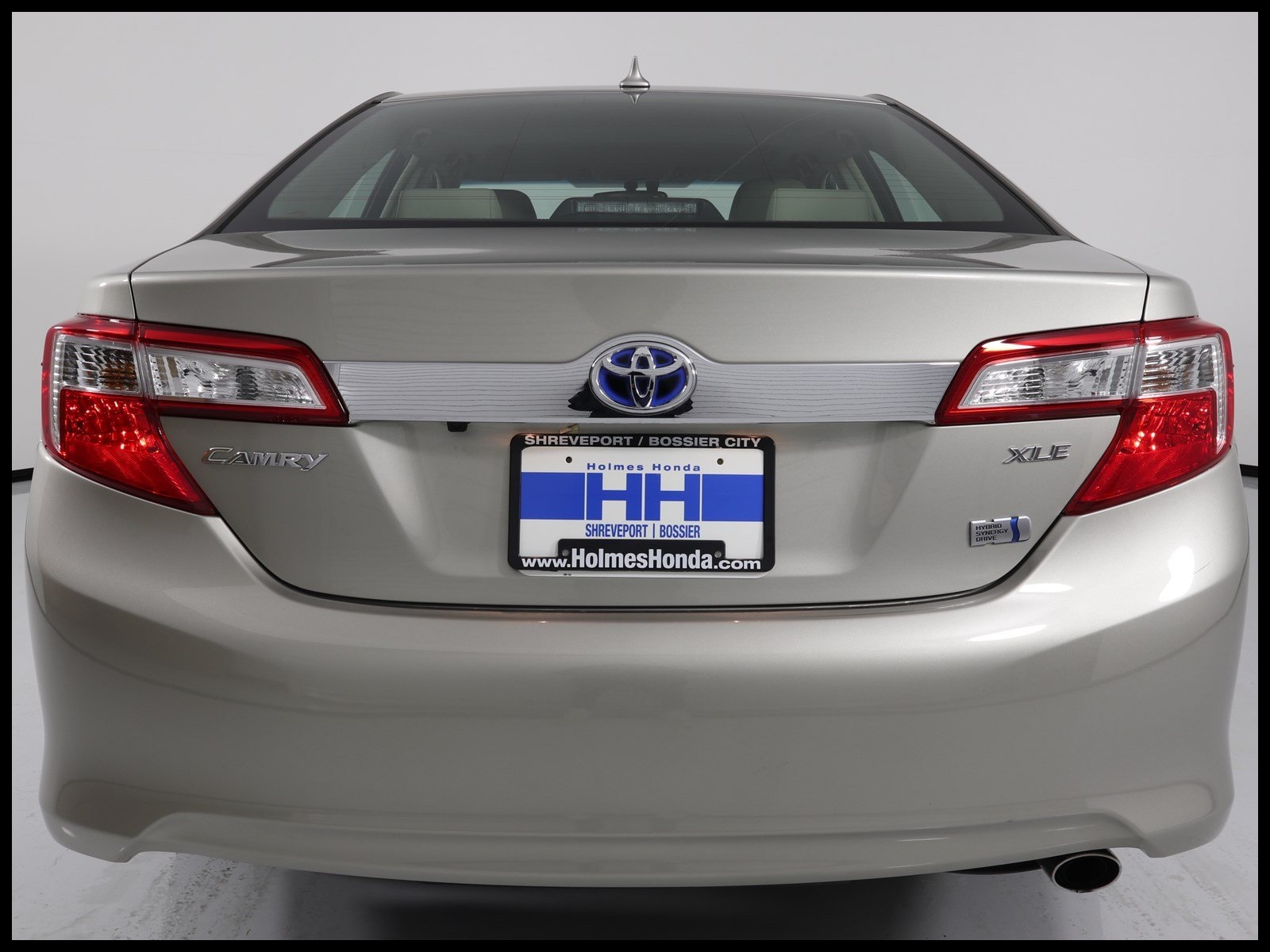 Pre Owned 2014 Toyota Camry Hybrid Hybrid XLE