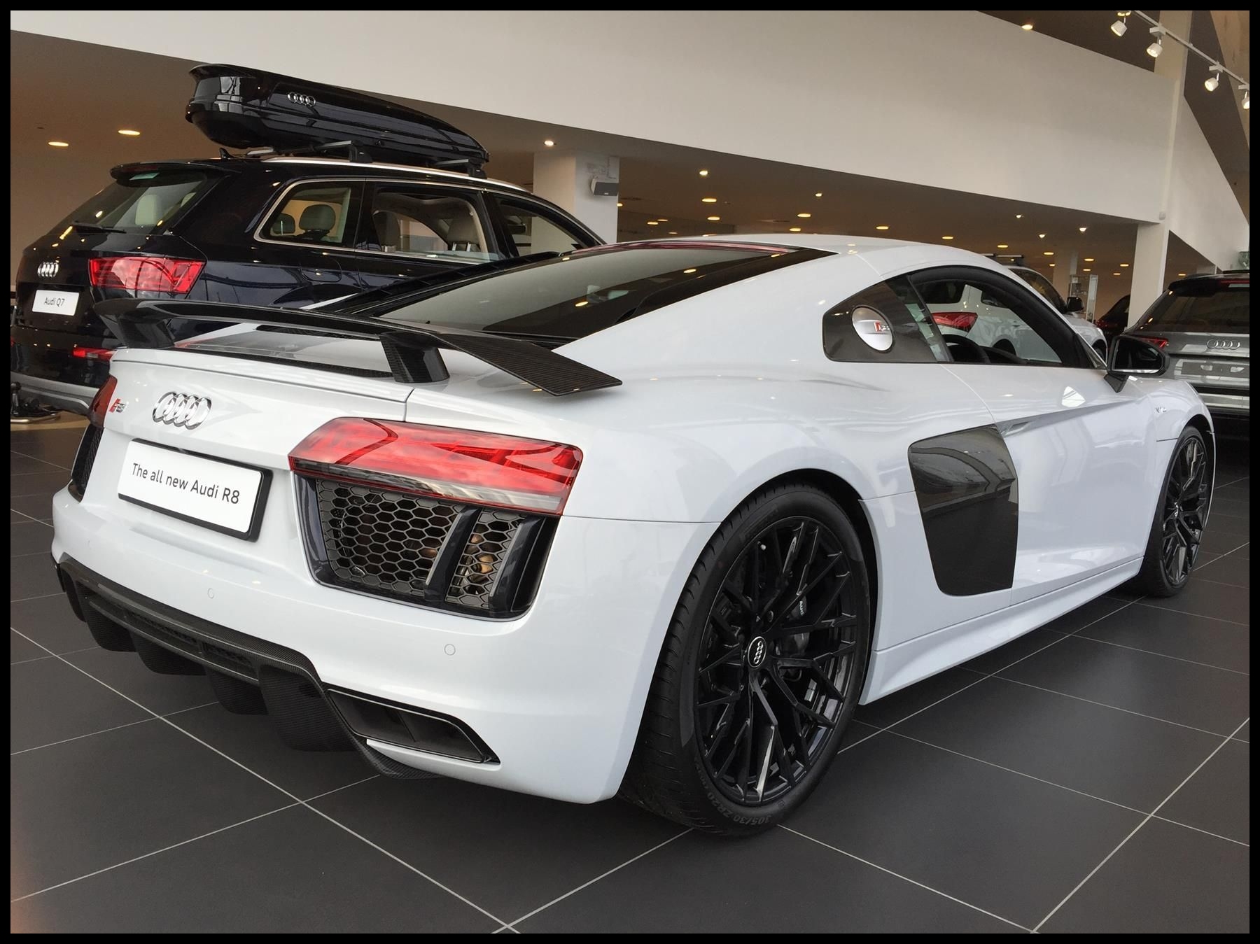 Used 2016 Audi R8 for sale in Bedford