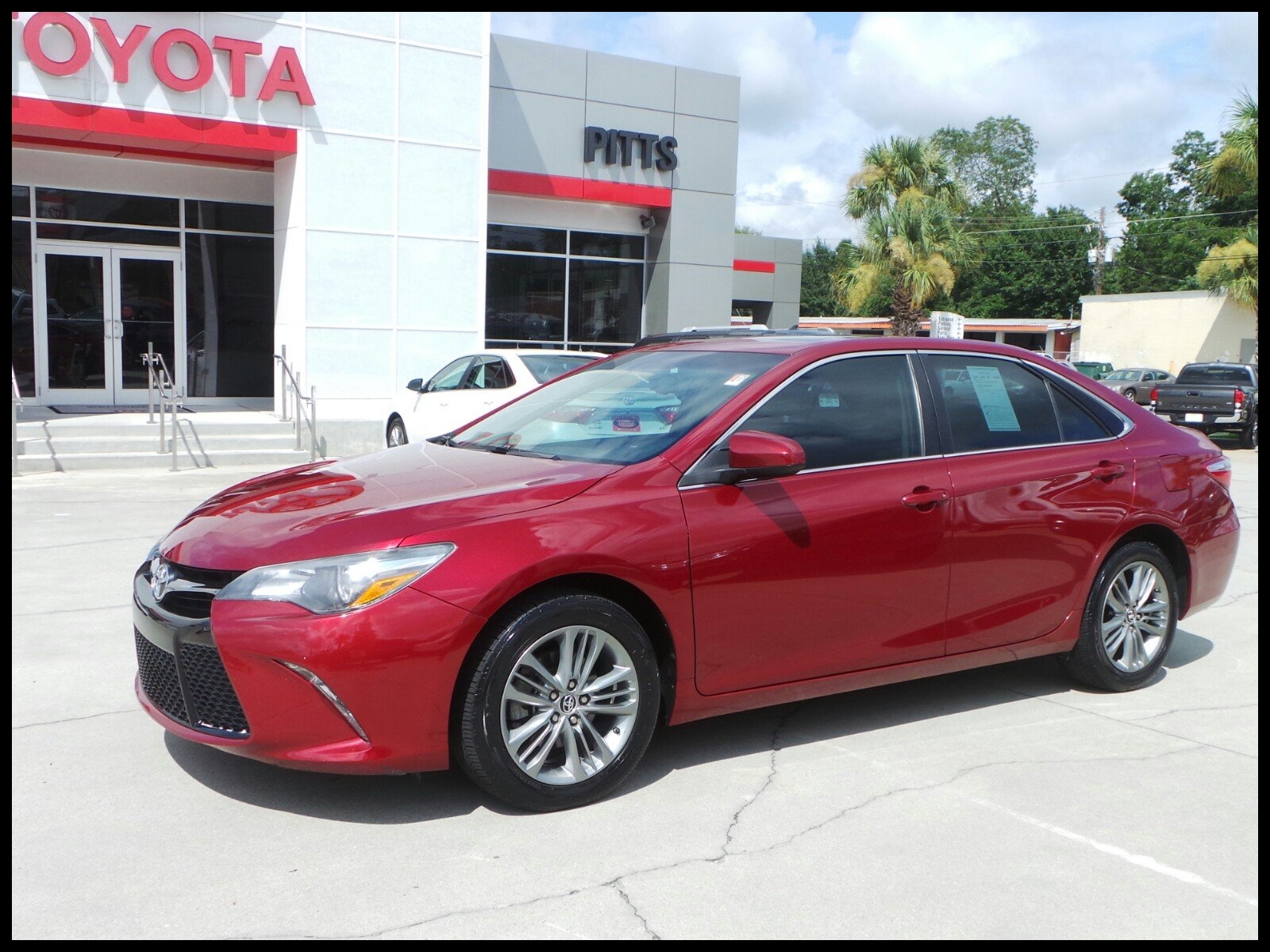 Pre Owned 2015 Toyota Camry SE