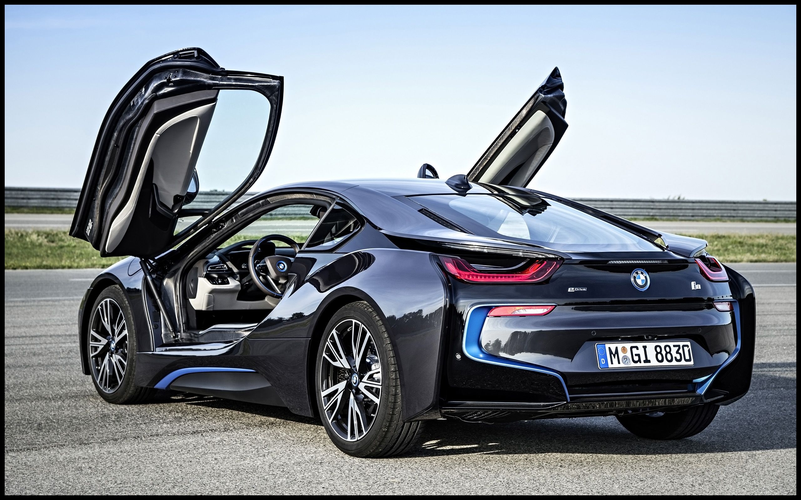 Bmw with butterfly Doors Bmw I8
