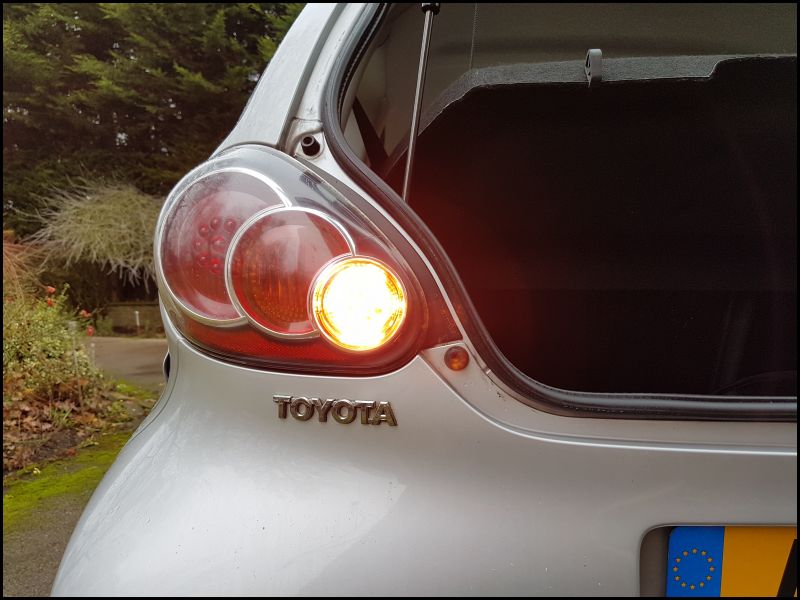 How Many Reverse Lights On A toyota Yaris