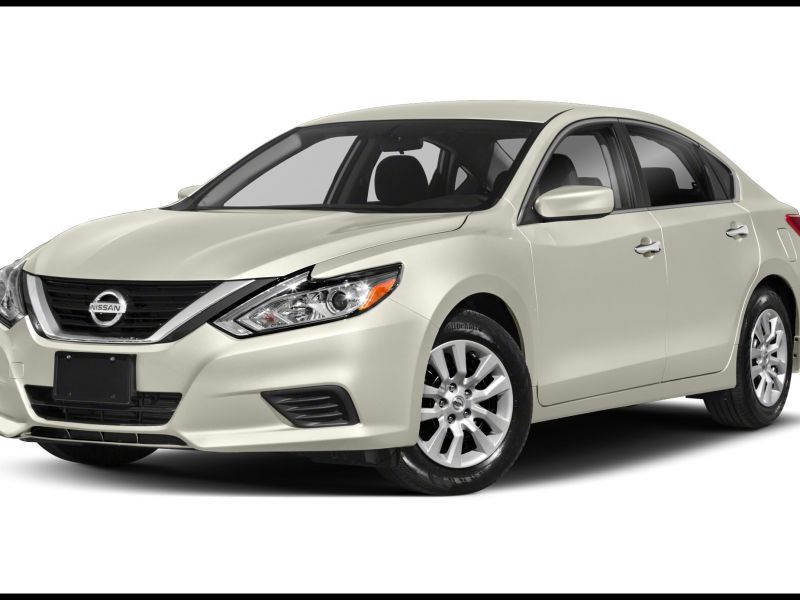 Nissan Altima Vs toyota Camry 2017