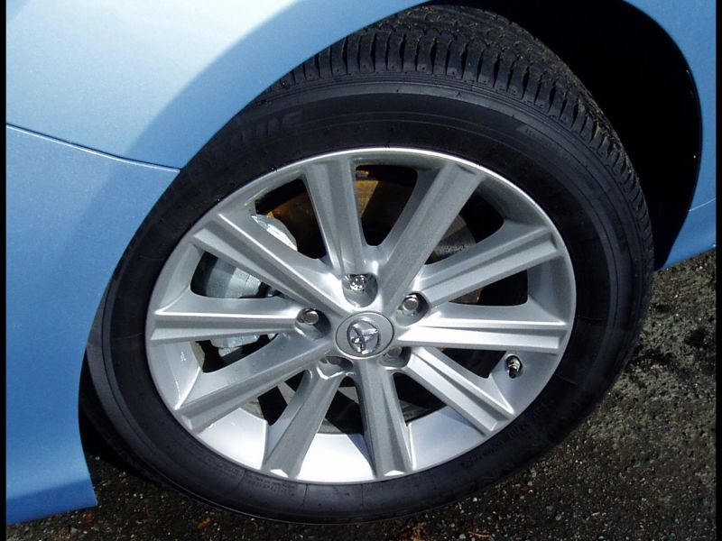 Tire Size for 2012 toyota Camry