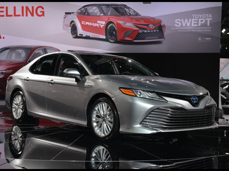 Toyota Camry Hybrid Miles Per Gallon