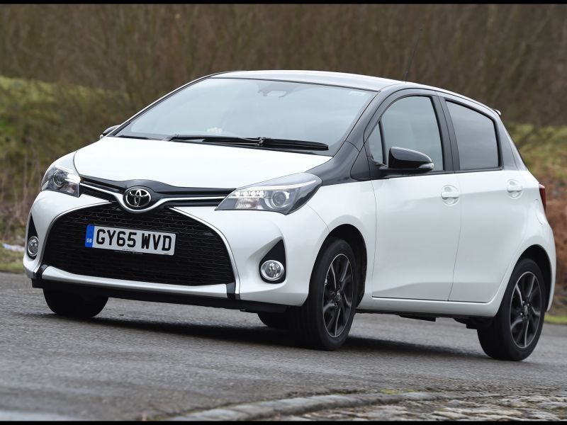 Toyota Yaris Advantage 2016