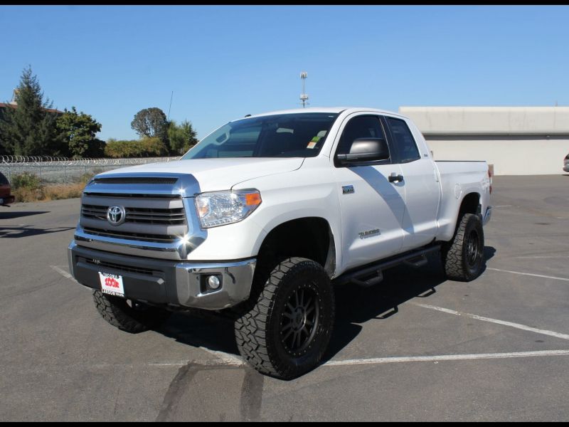 Used toyota Tundra Milwaukee